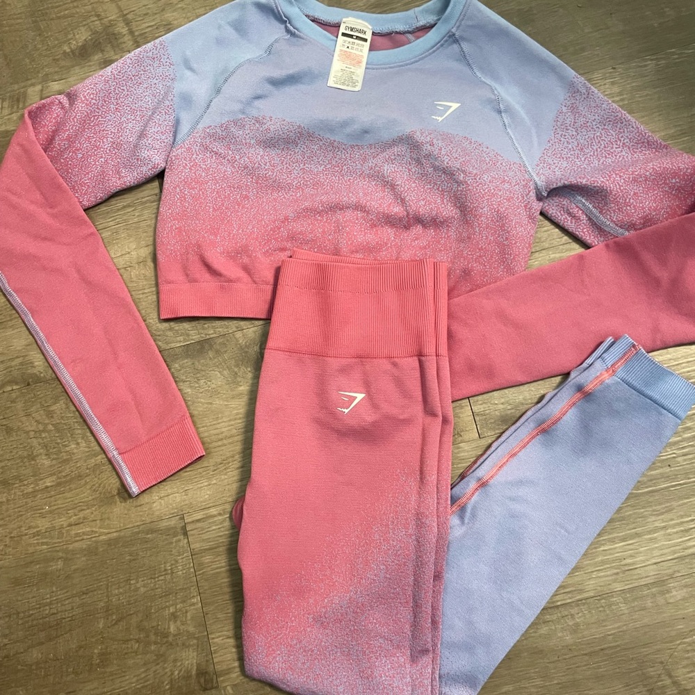 Gymshark pink and blue ombré set small medium